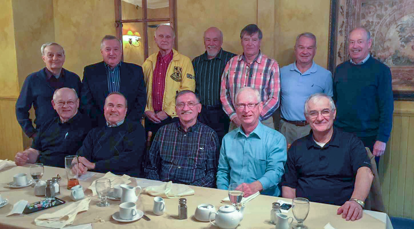 Class Lunch April 2017 a.jpg