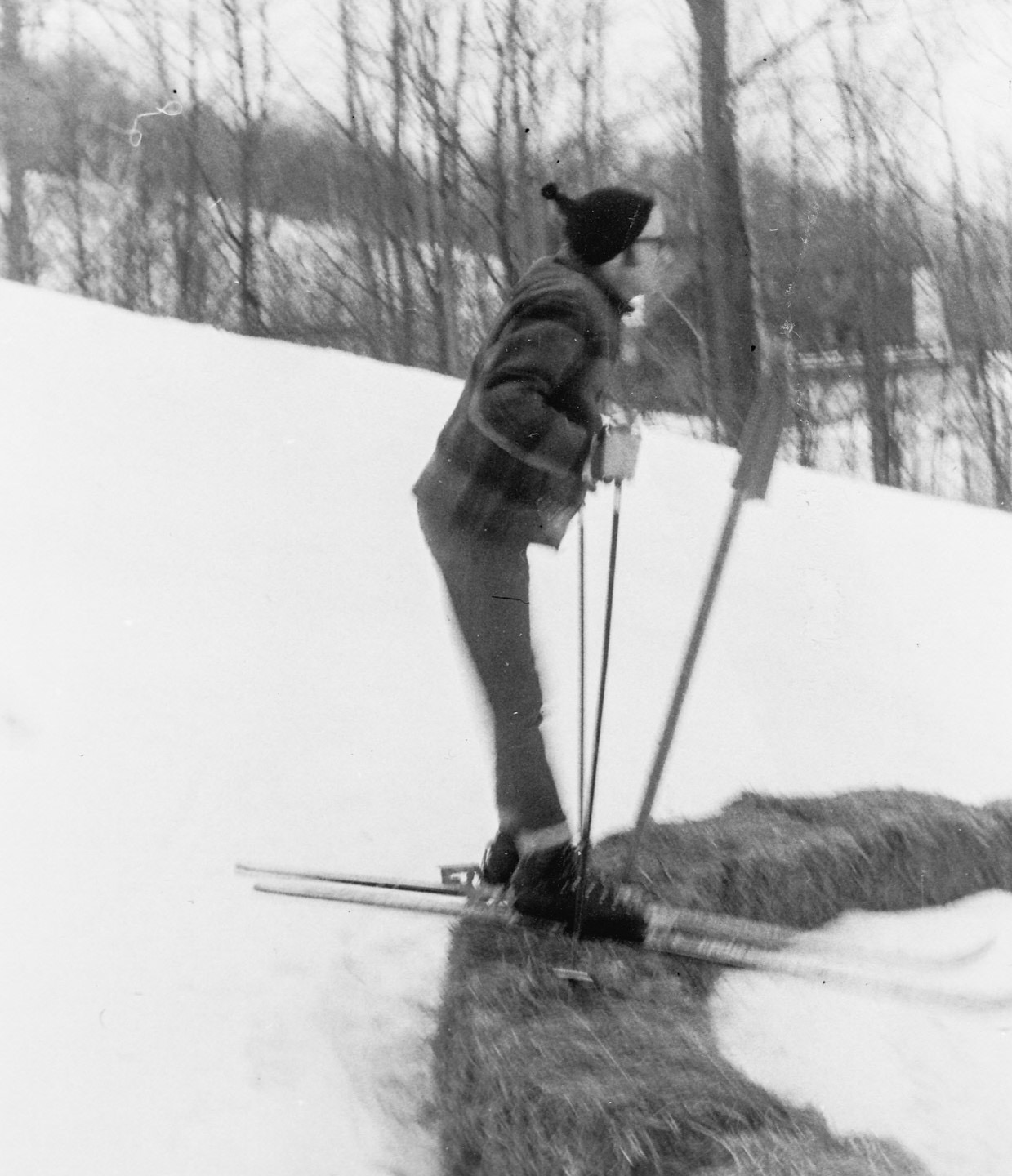 Lanny starts with the small jump.